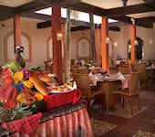 Pinewood Beach Resort & Spa Bahari restaurant