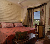 Saltlick lodge boomhotel gelegen, Taita reservaat nabij Tsavo West Nationaal Park Kenia