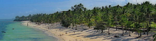 OnsKenia, strandvakantie bamburi beach aan de Indische oceaan