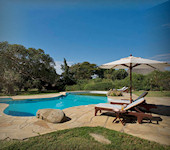 Rusinga Island Lodge zwembad, Victoriameer in Kenia