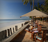 Blue Bay Beach Resort Spa zandstrand Tanzania