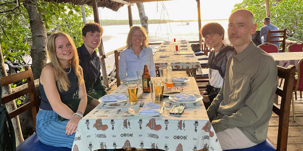 Kenia | Familie reizen | Prive safari reizen | Safari en Strand |  Gecko resort diner - Watamu  - juli 2023 | OnsKenia