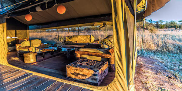 Angata Bologonja Camp lounge interieur, Serengeti Nationaal Park in Tanzania